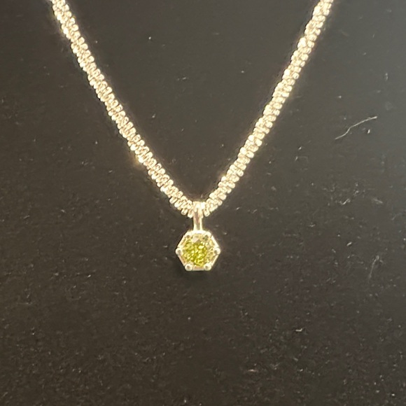 Sterling silver and Peridot Necklace - Picture 1 of 6